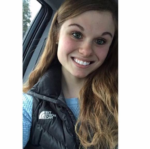 Meet your Posher, Katie - Picture 1 of 1